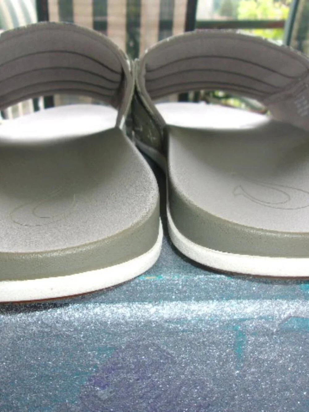 S-212 MENS OLUKAI MAHU OLU SLIDES LEAF PATTERN